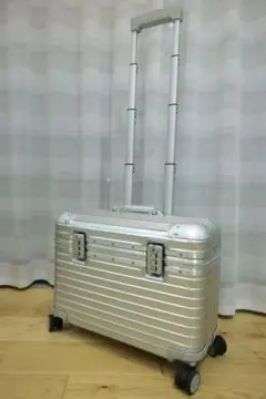 2026年最新】rimowa topas pilotの人気アイテム - メルカリ