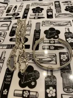 シルバーカラー　ネックレスバングルセット