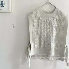 GU ケーブルサイドリボンニットベスト アイボリー1401
