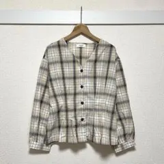 テチチテラス チェック Vネックブラウス Fサイズ 甘め 柄 綺麗目 タック入り