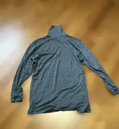 ユニクロ 男性用XL ヒートテック タートルネック長袖シャツ 黒グレー2枚