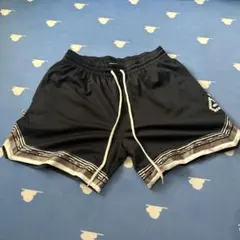 早い者勝ち ナイキ ショートパンツ 美品 人気 黒