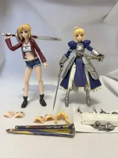 figma fate fgo 青セイバー 甲冑Ver. 赤のセイバー私服Ver.
