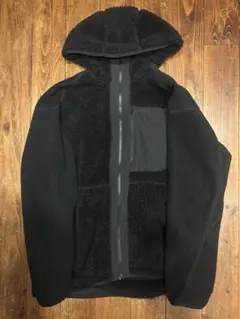 UNIQLO White Mountainneering フリースパーカー