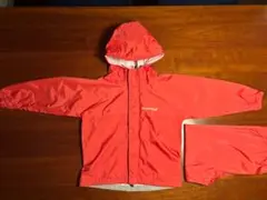 モンベル・クレッパー Kid's 110（レッド；上下セットのレインウェア）