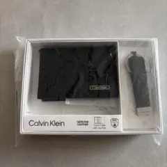 Calvin Klein 本革 RFIDカードケースとキーフォブ
