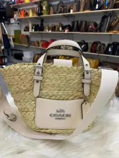 最終値下げ　COACH かごバッグ ベージュ/ブルー 2025年最新】COACH レディース かごバッグの人気アイテム - メルカリ