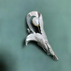 シルバー葉型ブローチ パール・オパール付き