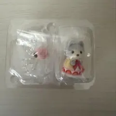 シルバニアファミリー　赤ちゃんケーキパーティーシリーズ　ハスキーの小さい赤ちゃん