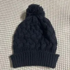 紺色 ニット帽・ポンポン付き