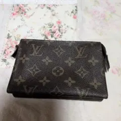 Item thumbnail for item 4464e699-7f7c-45ff-9811-8f1cb5b7d544