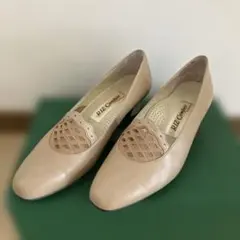 RIZ Comfort パンプス ベージュ 24cmのサムネイル