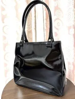 Salvatore Ferragamo エナメル ハンドバッグ ブラックのサムネイル