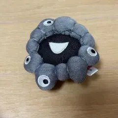 EDWIN ミャクミャク　キーホルダー ミャクミャク EDWIN カラビナ付き キーホルダー フェイス 黒