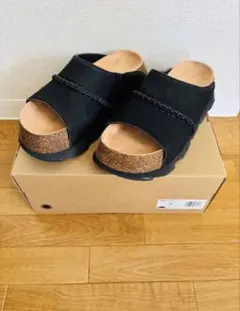UGG SUNSKIP SLIDE 厚底サンダル ブラック 25cm 箱付き美品