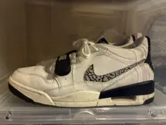 Item thumbnail for item 530750d1-e7ad-4b3f-ab06-1f9b9ebcf94d