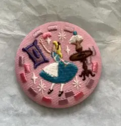 ディズニー刺繍缶バッチ