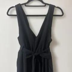 Vネックサロペット　オールインワン　ブラック　リボン　ポケット付き