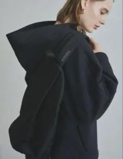 emmi atelier eco 撥水ボディバックパック　リュック