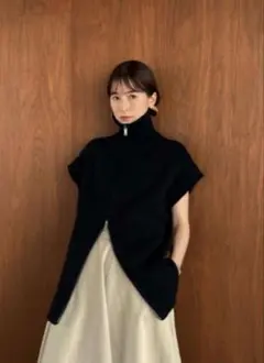 CLANE ZIP COLLAR KNIT VEST