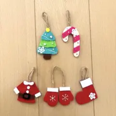 クリスマスオーナメント　フェルト製　5個セット　ビーズ　刺繍