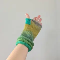 Item thumbnail for item a2520abf-85f3-4452-8e04-d6840136e543