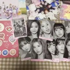 TWICE fancy フォトカードとステッカー、ポストカード２枚のセット