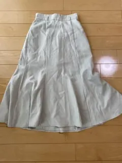 ライトグレー フレアスカート