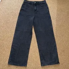 ストレートパンツ　ブラックデニム