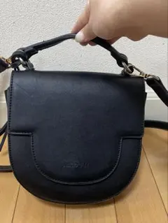 黒　ショルダーバッグ　ハンドバッグ