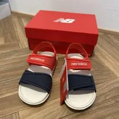 【新品未使用タグ付き】New Balance サンダル レッド/ネイビー16cm