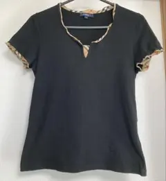 『値下げ中』BURBERRY ブラック 半袖Tシャツ サイズ2のサムネイル
