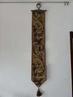 ベルギーの花柄タペストリー 装飾フレーム付き