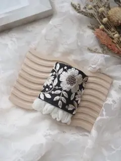 【インド刺繍リボン】ポニーフック ヘアカフ　ヘアフック ヘアアレンジ