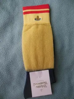 【ヴィヴィアンウエストウッド】ハイソックス★イエロー×紺ストライプ