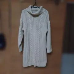 タートルネック ケーブル編み ワンピース