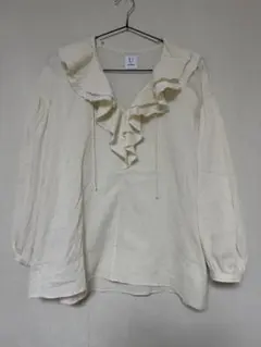 U by SPICK&SPAN フリルネック 長袖ブラウスのサムネイル