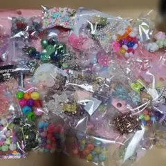 大容量❕ハンドメイド用カスタムビーズやパーツ等箱いっぱい詰め詰めセット