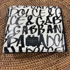 美品　DOLCE&GABBANA 二つ折り財布 ロゴプリントのサムネイル