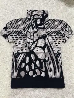 me ISSEY MIYAKE プリーツ 総柄 トップス ブラウスのサムネイル