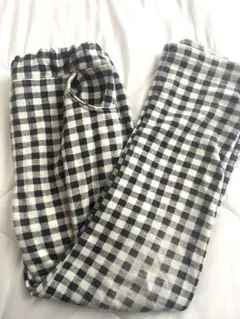３月末処分品！値引き中！チェック柄ロングパンツ　130