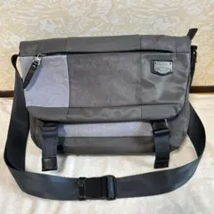 DOUBLES BLACKショルダーバッグ グレー