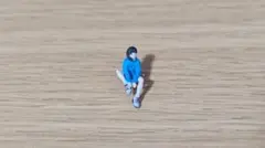 1/64 フィギュア 女子 スパナ