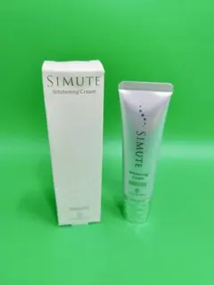 新品未開封 SIMUTE シミュート ホワイトニングクリーム 美容液 30