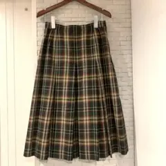 美品 DAKS ダックス プリーツスカート　フレア チェック柄　ミモレ丈のサムネイル