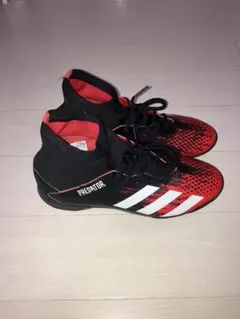 アディダスプレデタートレーニングシューズ