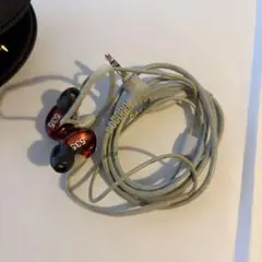 SHURE SE535 イヤホン 本体 キャリングケース付きのサムネイル