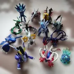 ポケモン　モンコレ伝説ポケモン13体セット売り