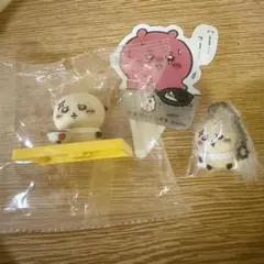 ちいかわ　松屋オリジナルフィギュア　ビスケット付きマスコット　ラッコ