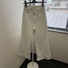 ホワイトデニムのサムネイル